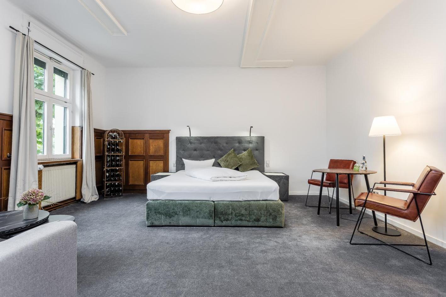Hotel Zur Linde Dein Self Check In Михендорф Экстерьер фото