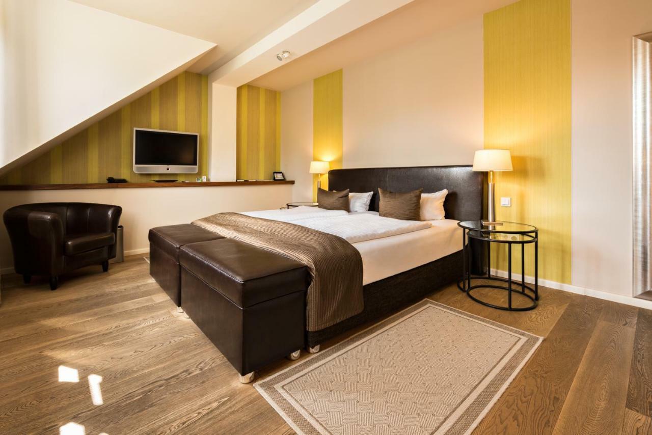Hotel Zur Linde Dein Self Check In Михендорф Экстерьер фото